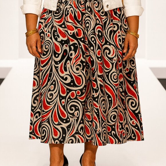 Plus size Maxi Skirt with Pockets All Over Print - Picture 2 of 7